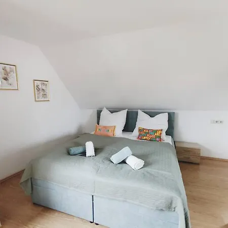 Ticasa Harmony - Zentral-uni-bahnhof-balkon-unique-smarttv *