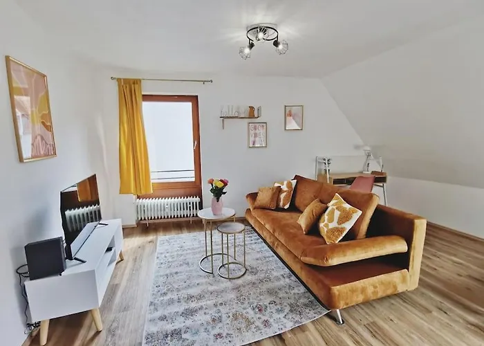 Ticasa Harmony - Zentral-uni-bahnhof-balkon-unique-smarttv *