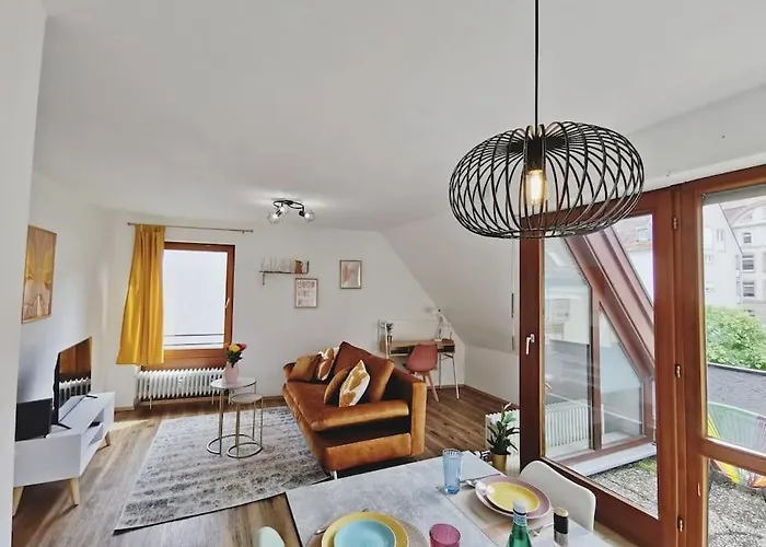 Ticasa Harmony - Zentral-uni-bahnhof-balkon-unique-smarttv